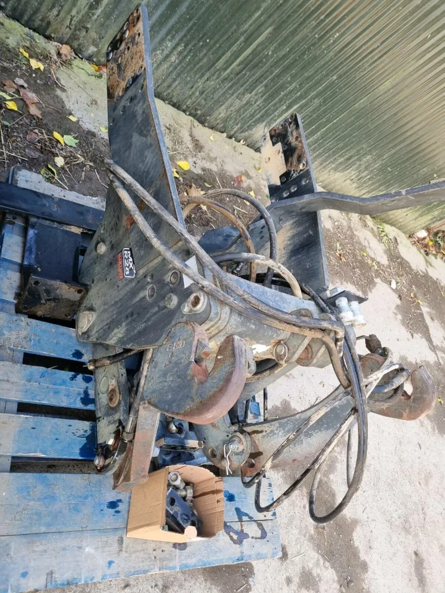 Newholland TM/60 mx front linkage - Image 1