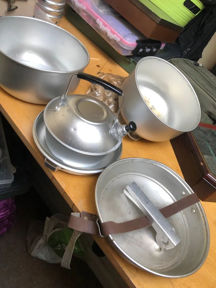 Camping set of pots and Tea kettle - Image 2