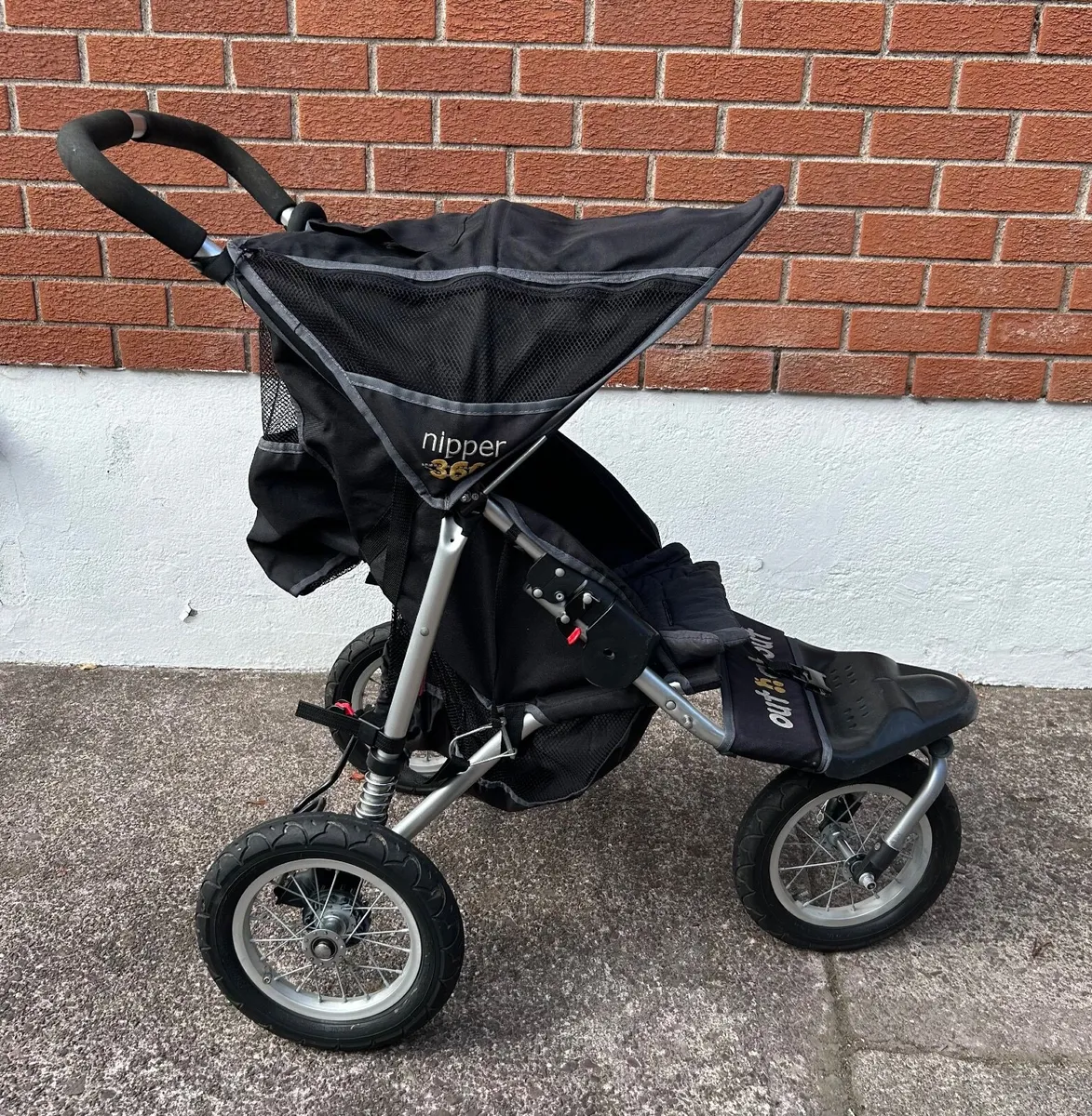 Out n about nipper black - Image 2