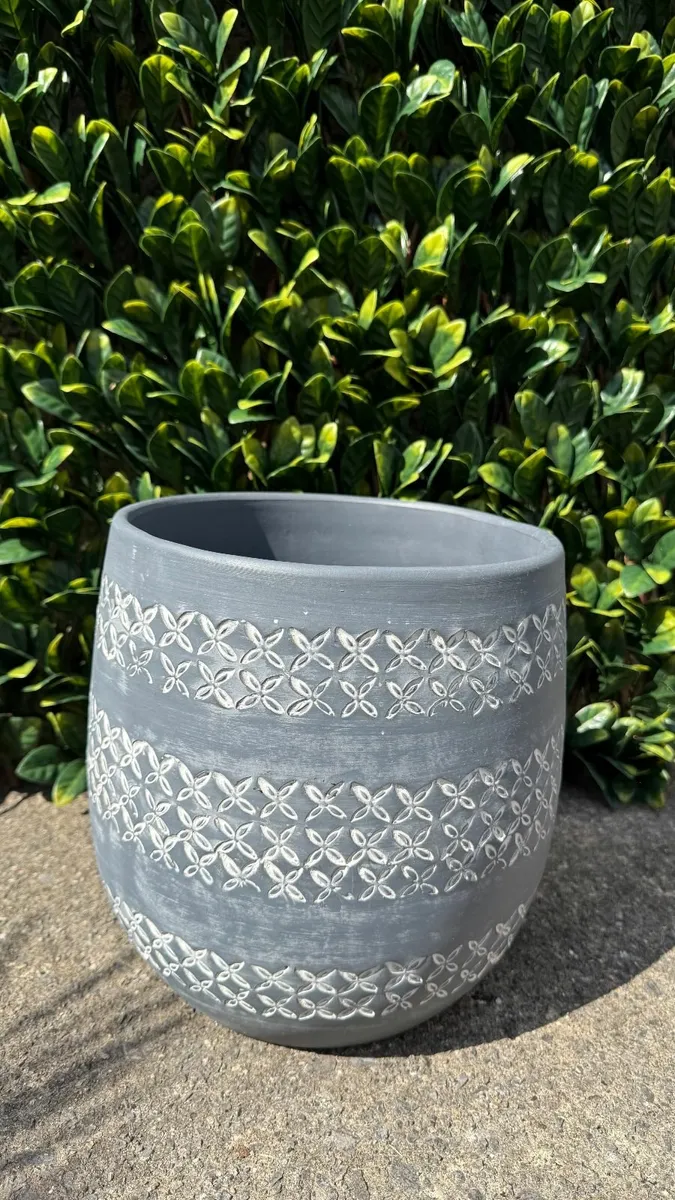 flower pot - Image 1