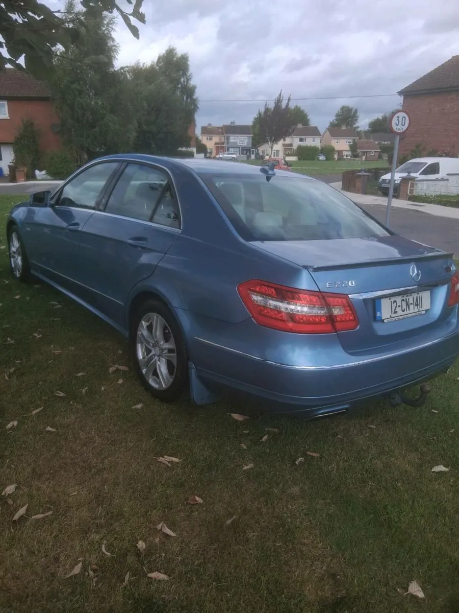 2012 Mercedes e220d Automatic - Image 2