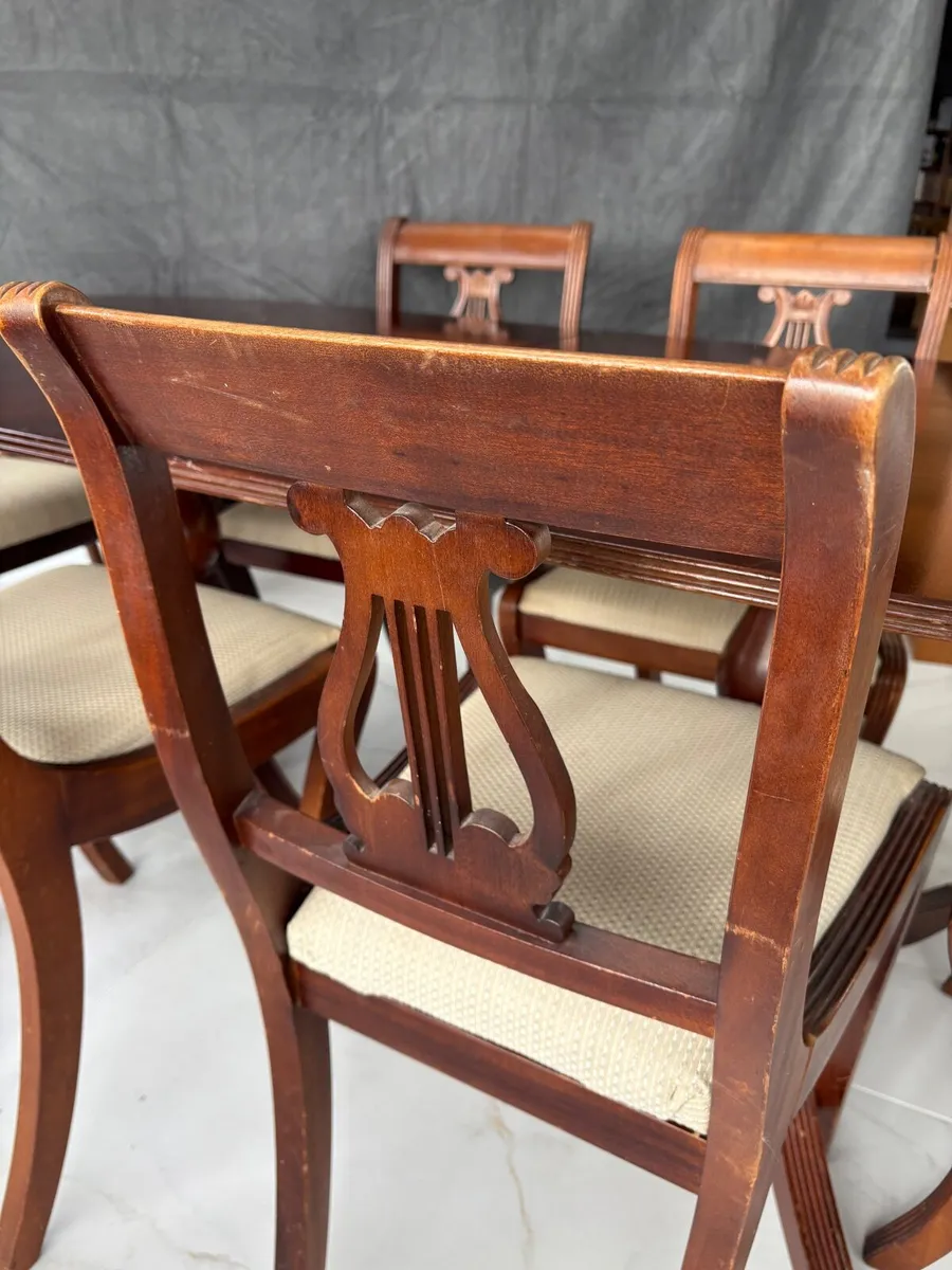 Mahogany D-end dining extendable table & 8 chairs - Image 4