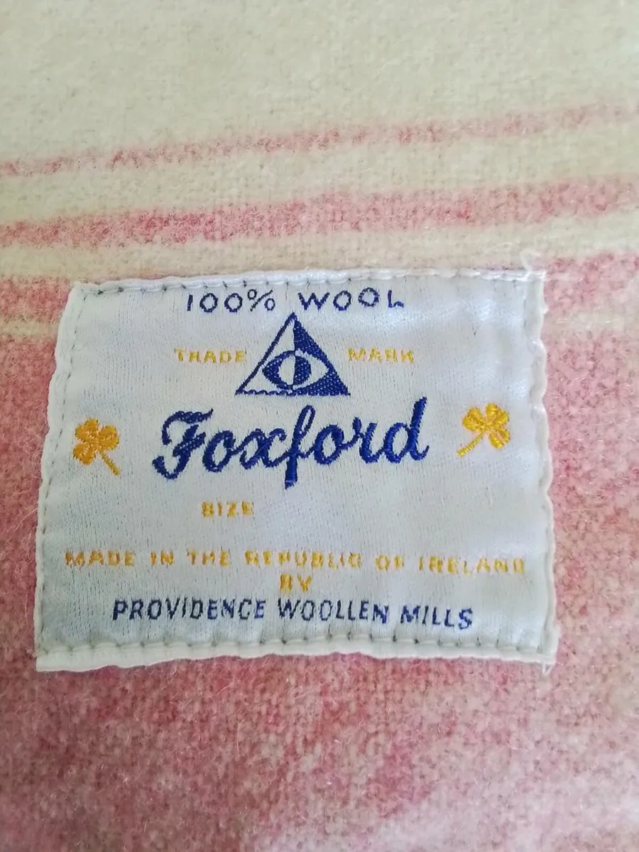 Vintage Foxford pure new wool blankets - Image 3