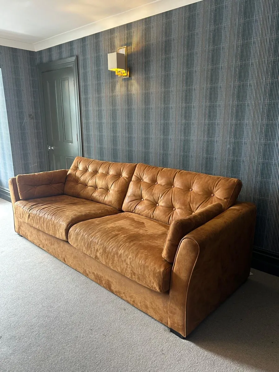 Couch - Image 3
