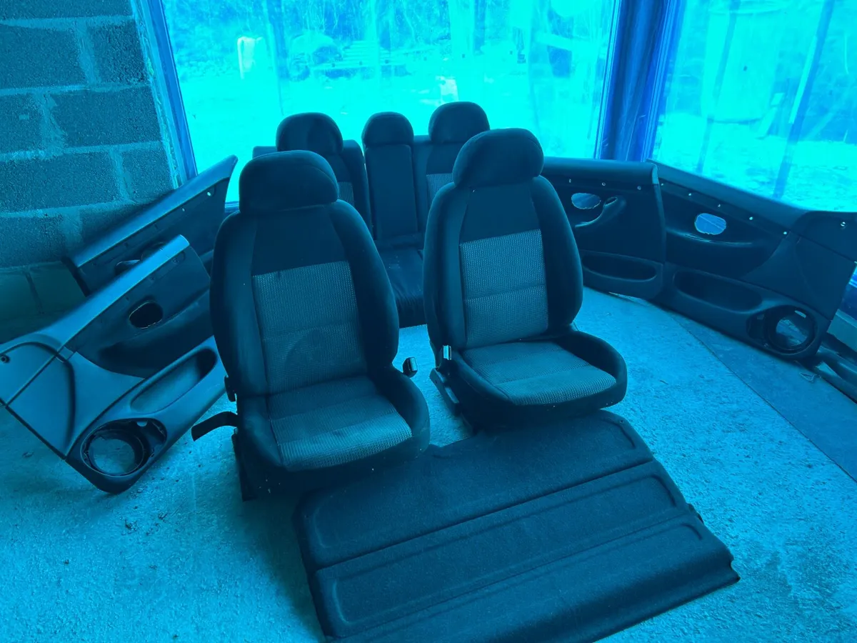 Peugeot 406 full black cloth interior