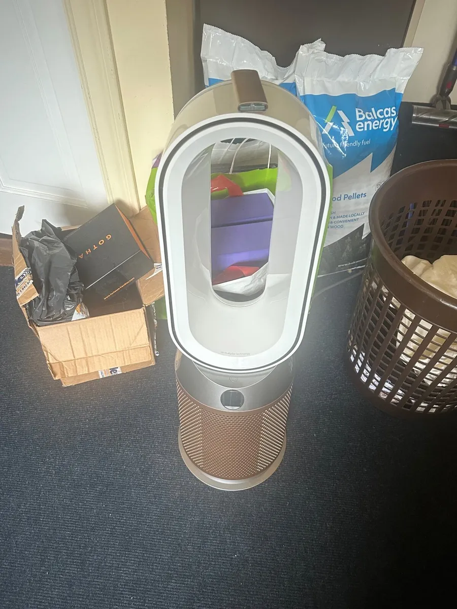 Dyson HP09 Purifier and Heater - Image 1