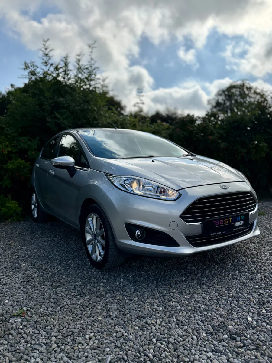 2016 Ford Fiesta Titanium 1.25 Petrol Duratec - Image 2