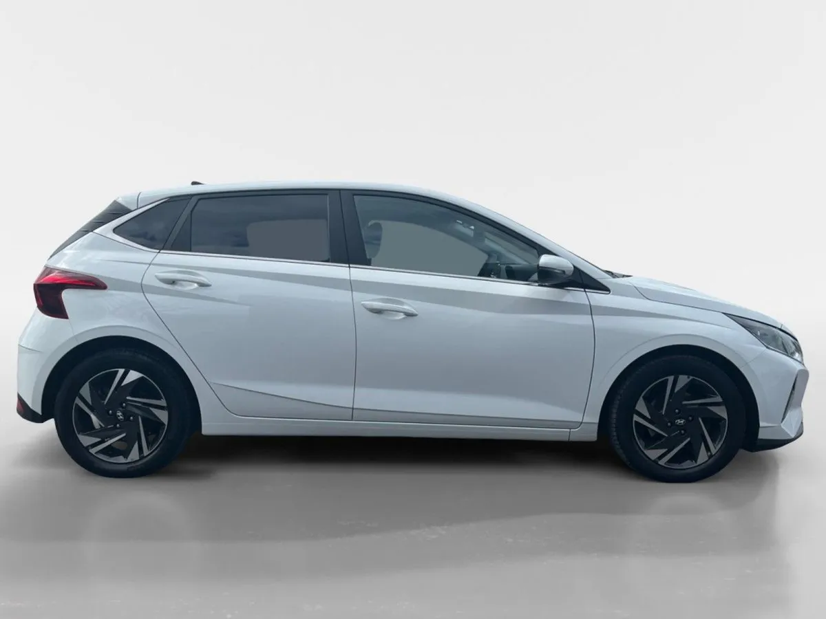 Hyundai i20 1.0 Deluxe Plus Auto - Image 2