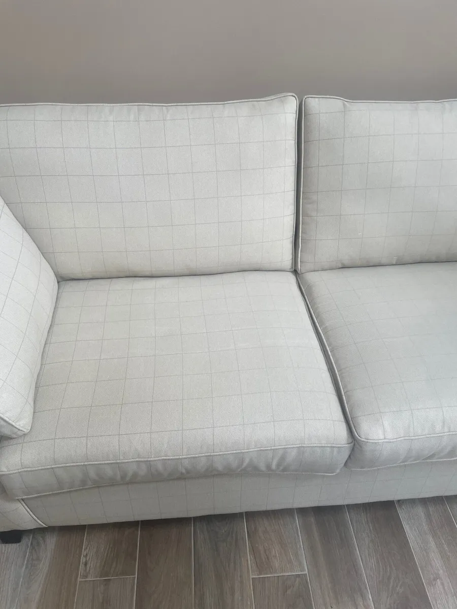 Furniture sofa 2x 3 seaters as good as new - Image 2
