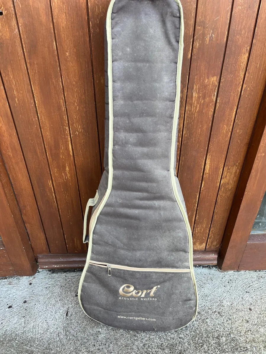 Guitar - Image 4