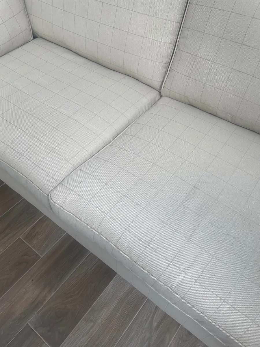 Furniture sofa 2x 3 seaters as good as new - Image 4