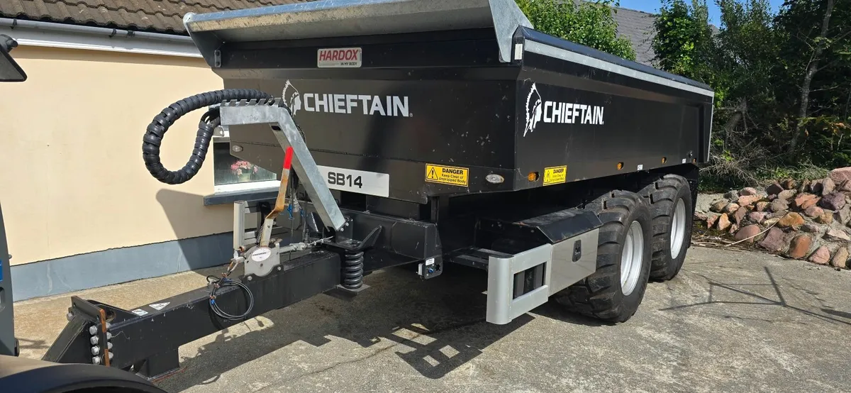 Dump trailer - Image 1