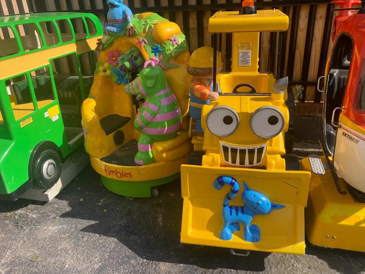 Toys - Image 3