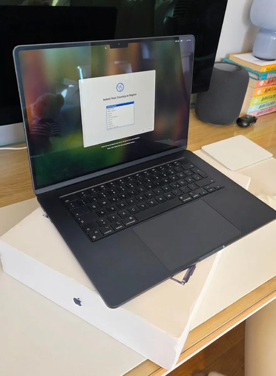 Macbook Air Apple - Image 1