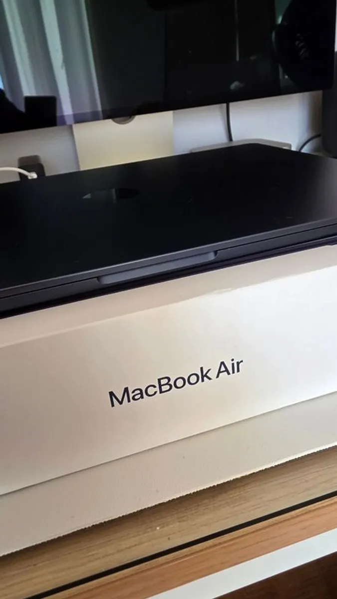 Macbook Air Apple - Image 3