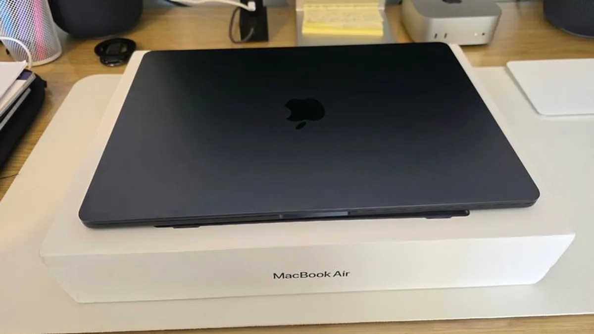 Macbook Air Apple - Image 4