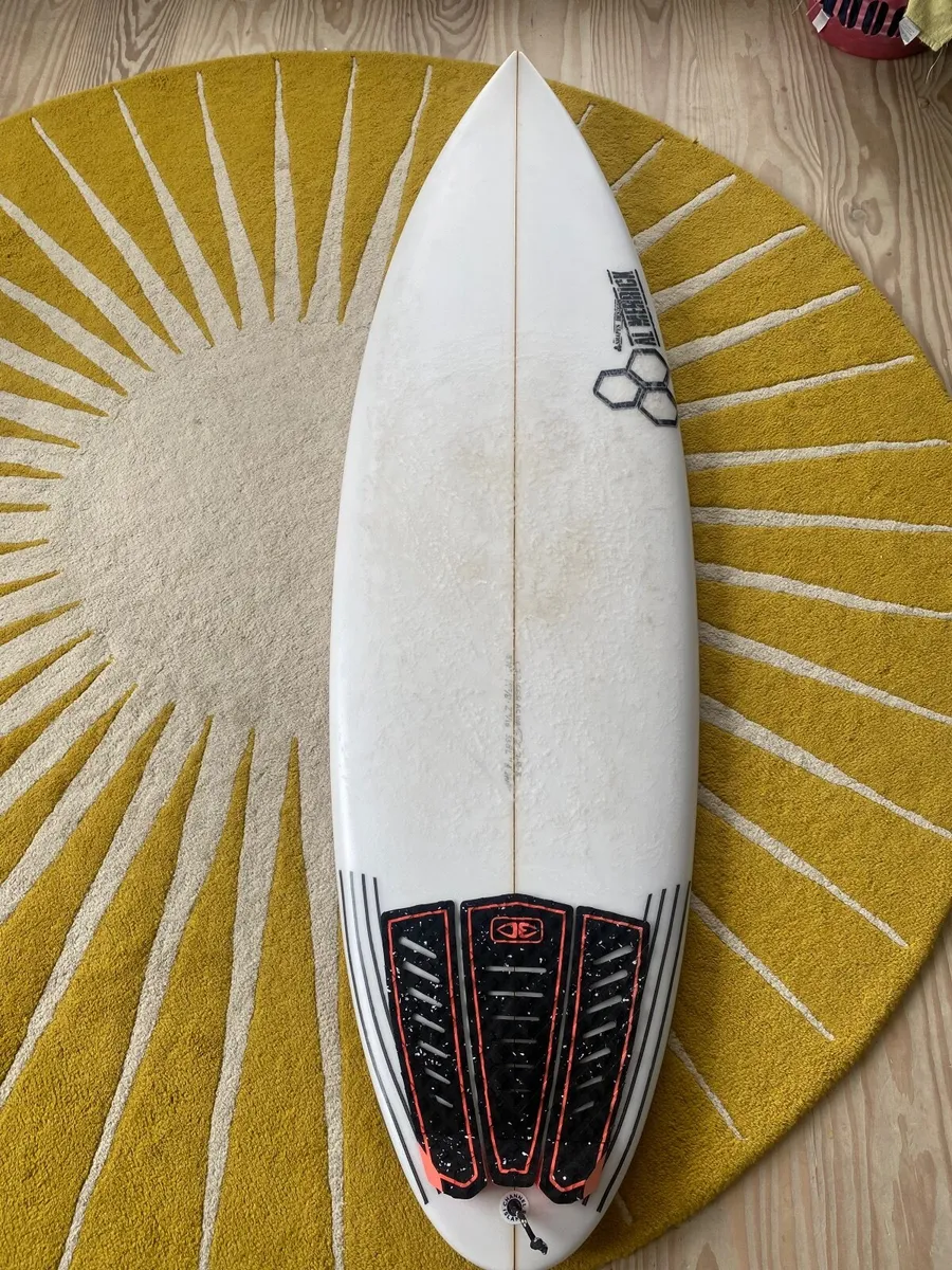 Surfboard - Image 2
