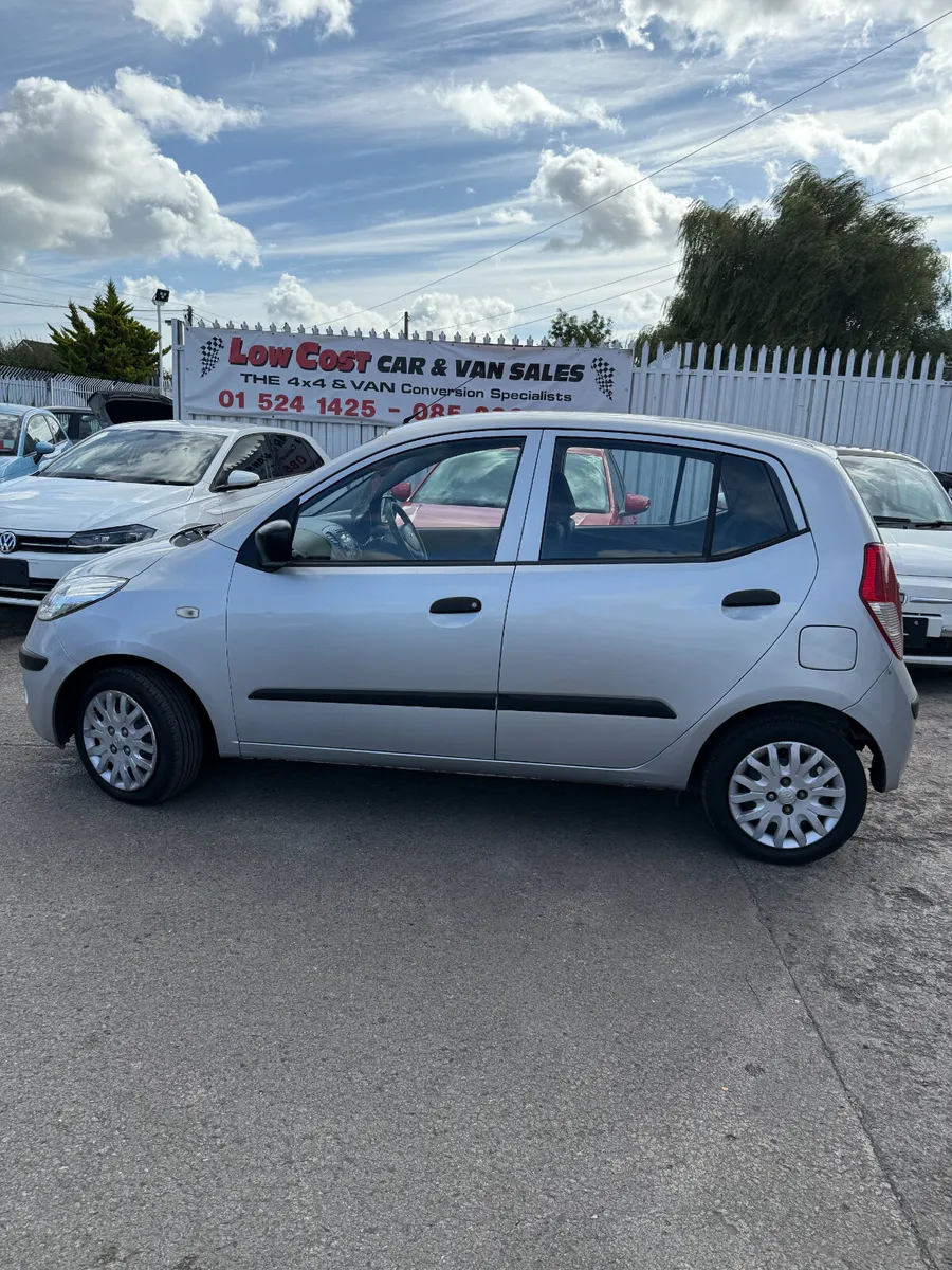 Hyundai i10 2010 - Image 1