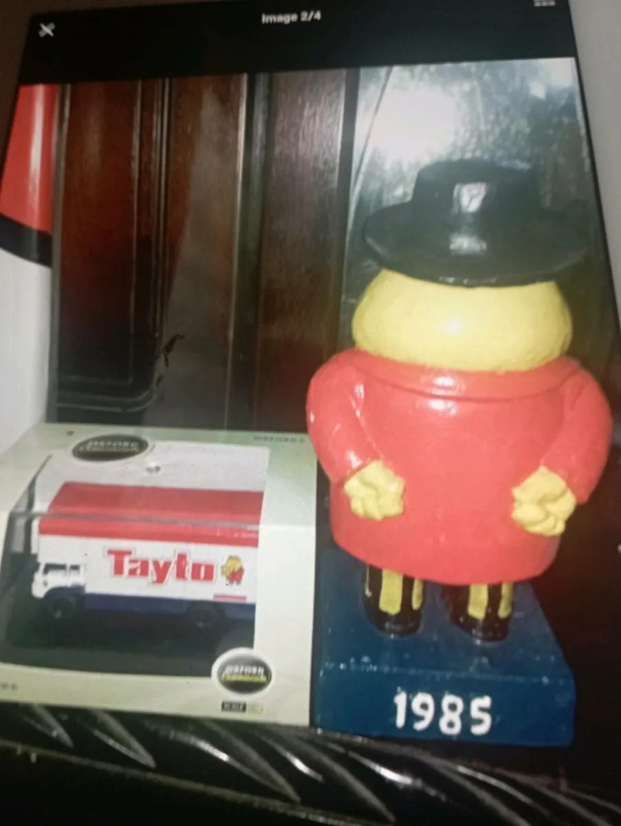 OXFORD MR TOYTO CRISPS BEDFORD TK TRUCK & MR TOYTO - Image 2