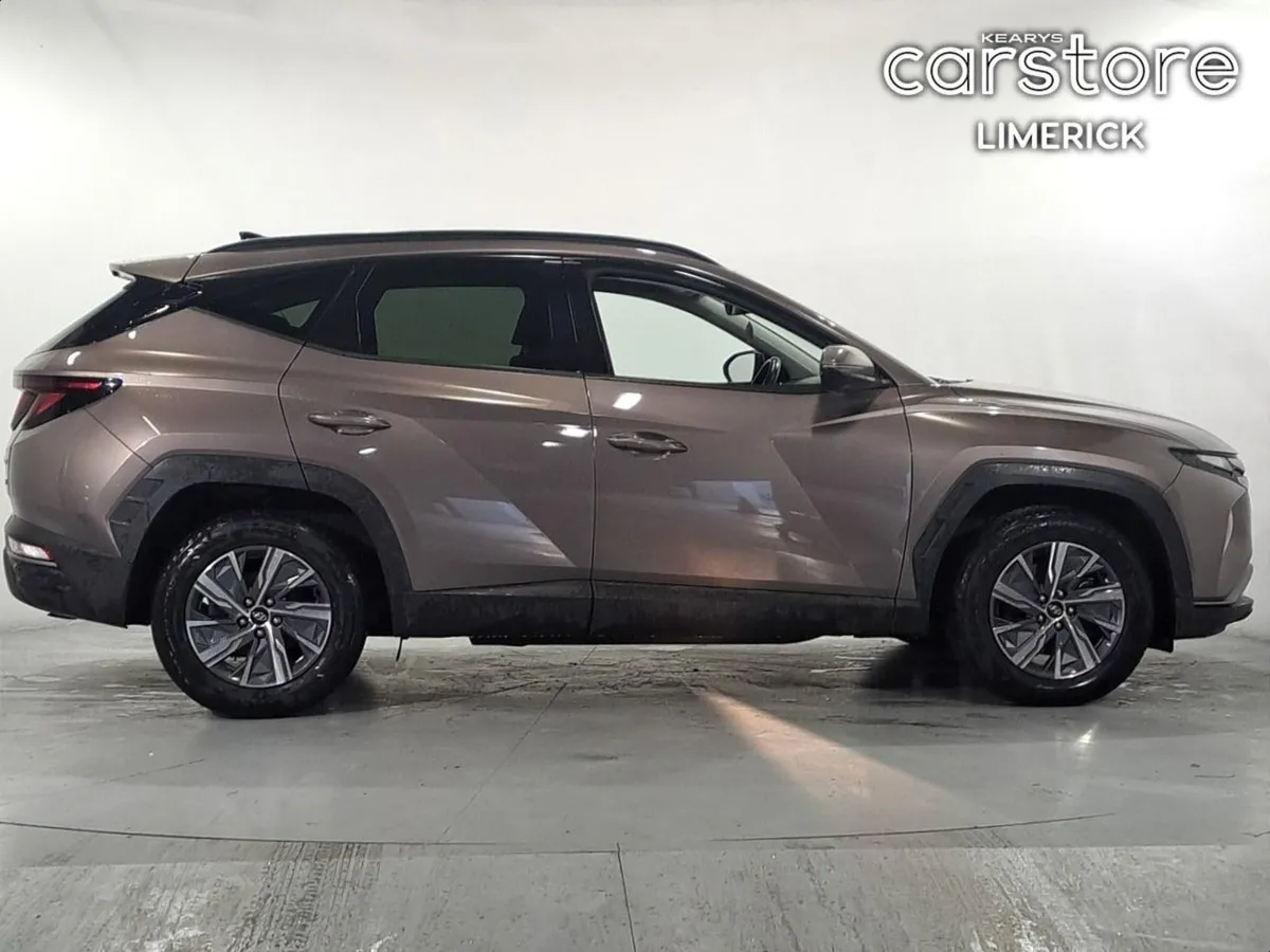 Hyundai Tucson 2WD Executive HEV Auto - Image 2