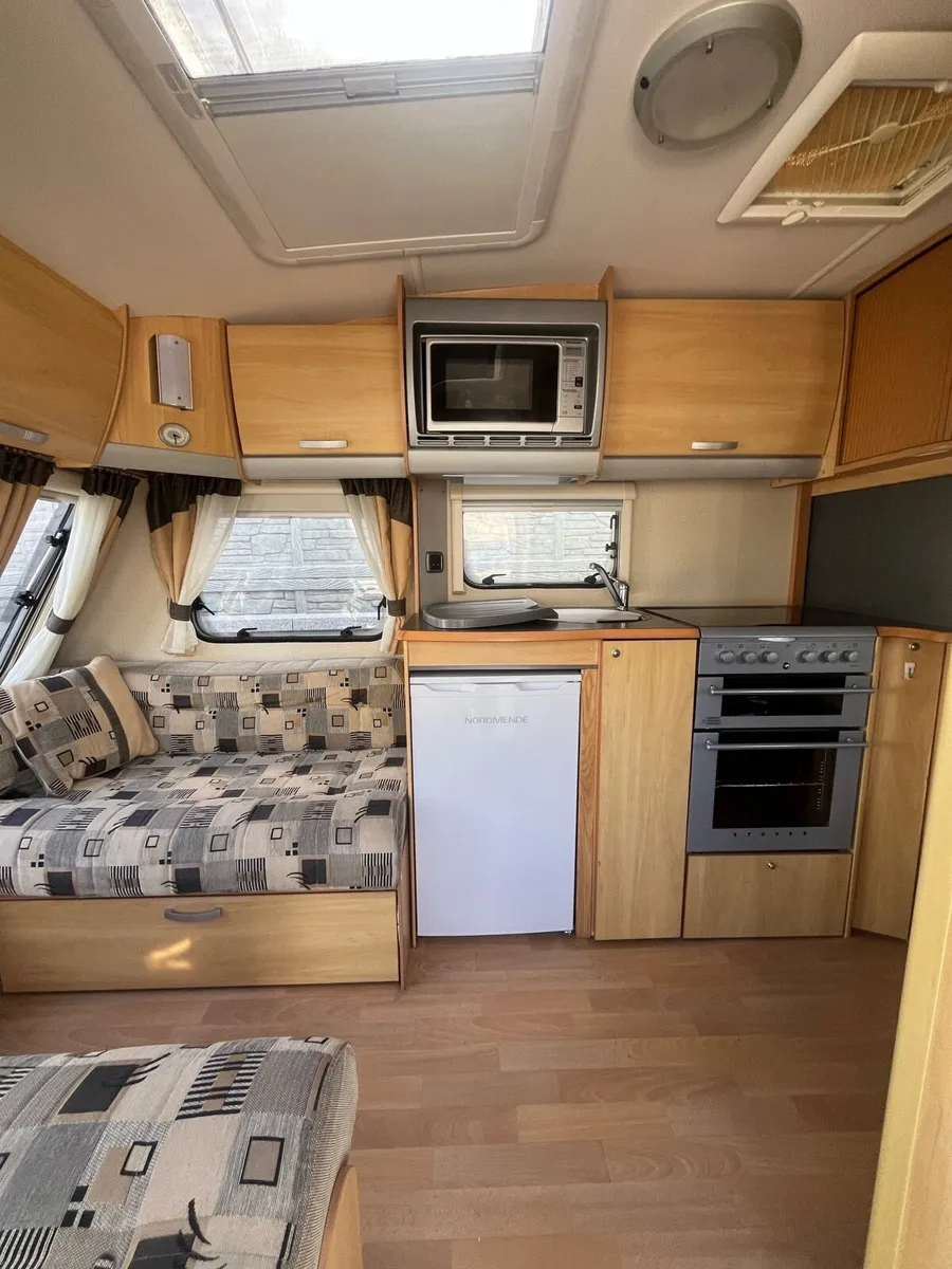 Sterling europa fixed bed caravan - Image 3