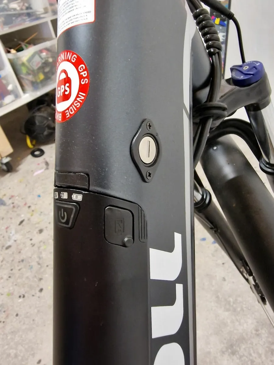 Touroll J1 Step-Thru Electric Bike - Image 2