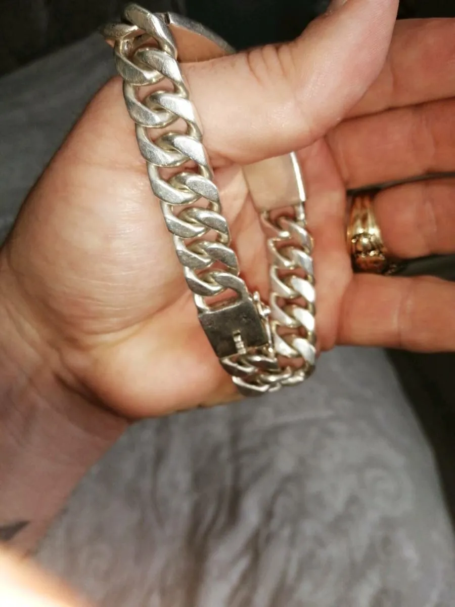 Man's heavy silver I'd bracelet - Image 3