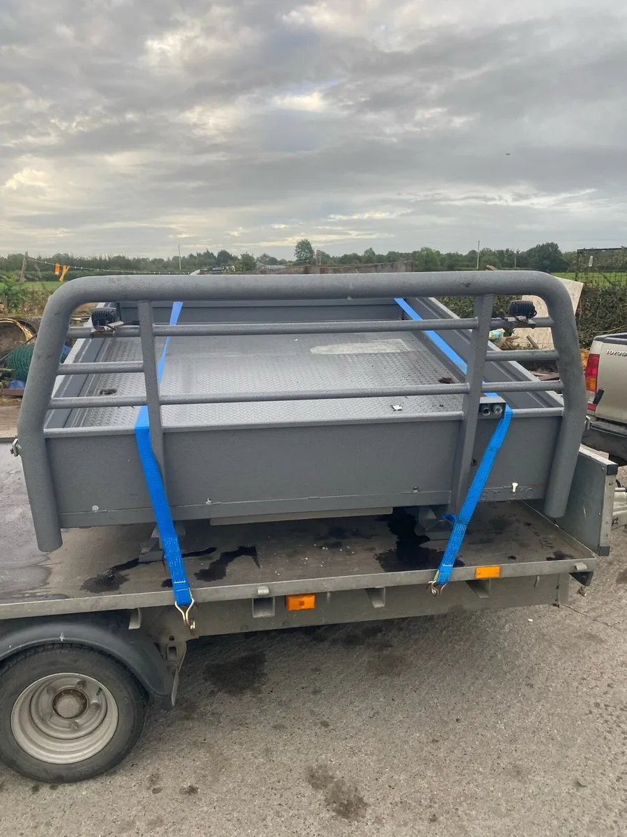 Hilux trays - Image 1