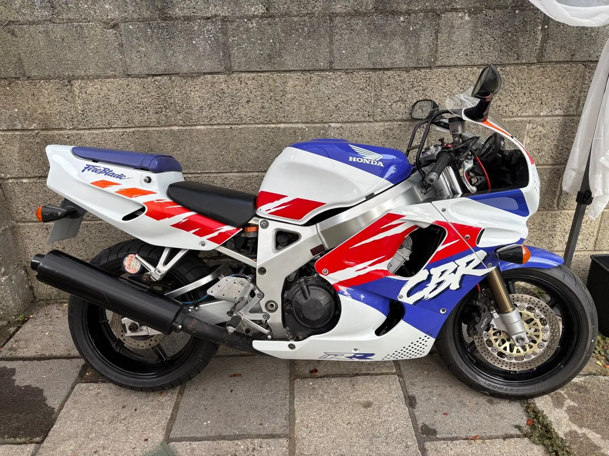 Honda Fireblade 1993 - Image 1