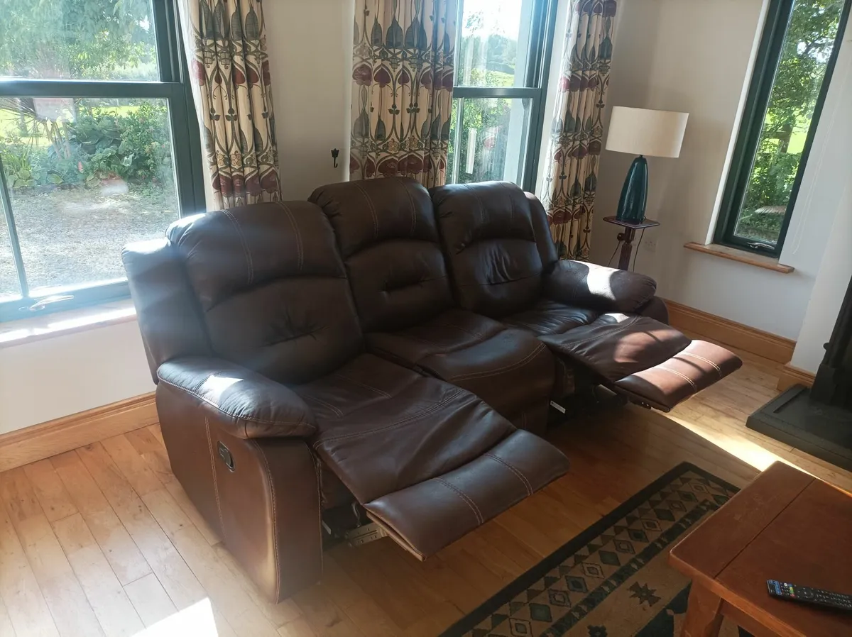 Leather sofa - Image 2