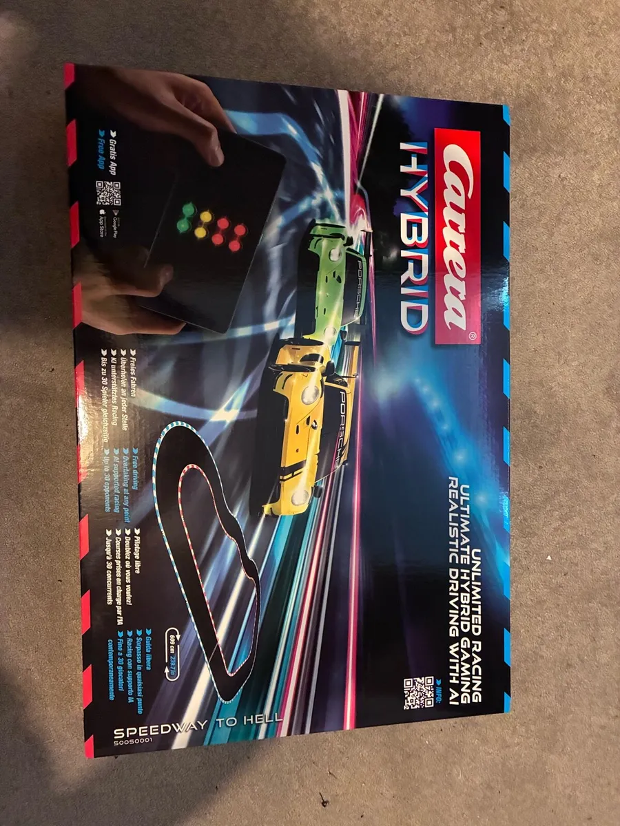 Carrera Hybrid Race Track Set - Image 1