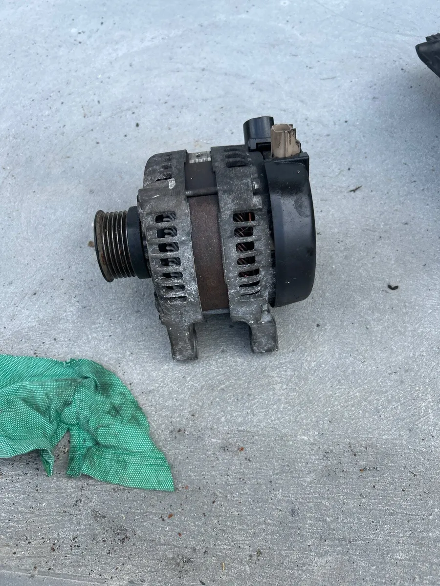 Does focus gearbox and alternator - Image 3
