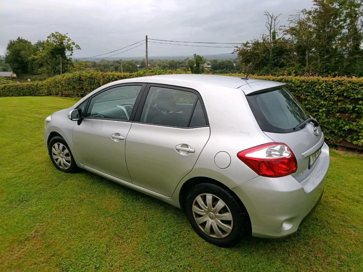 Toyota Auris - Image 2