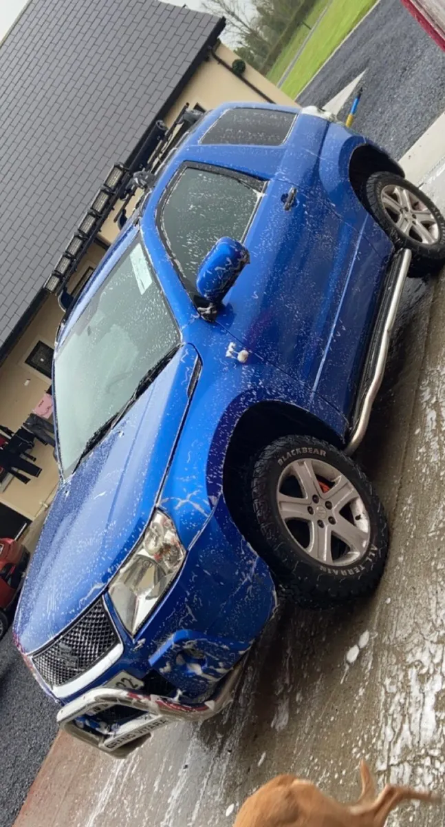 Suzuki Vitara - Image 1