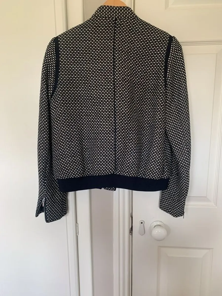 Tommy Hilfiger chic jacket (US 6) like new - Image 4