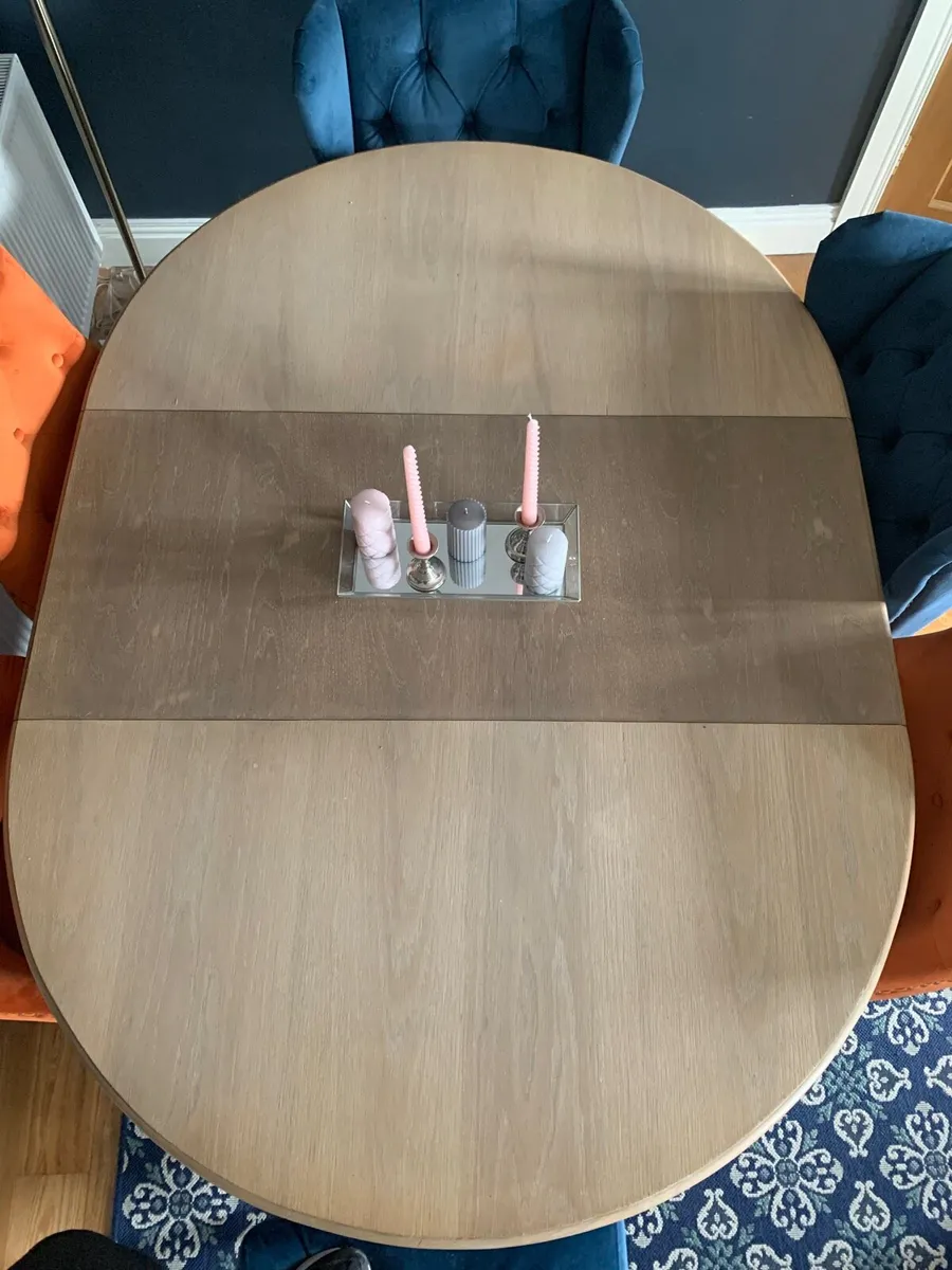 Dining table - Image 2
