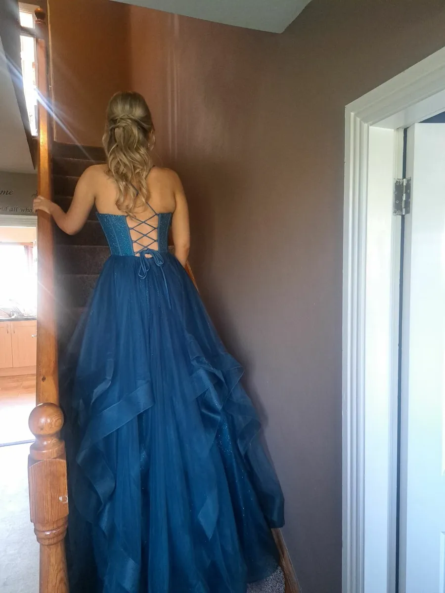 Debs dress - Image 4