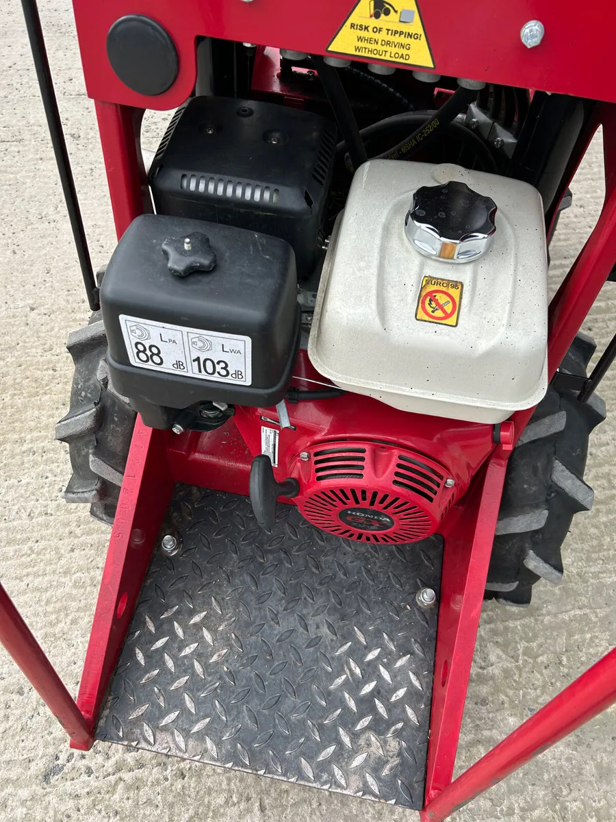 Used Sherpa 100 Agri Mini skidsteer Package - Image 3