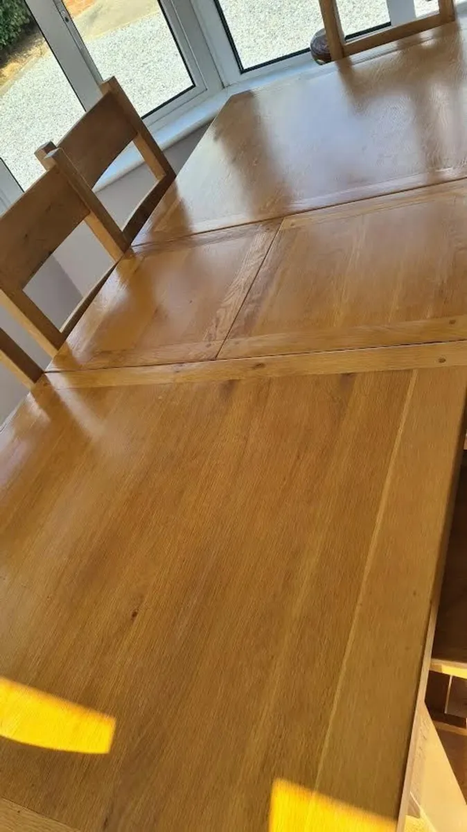 Solid oak 8 or 6 seater table and chairs - Image 3
