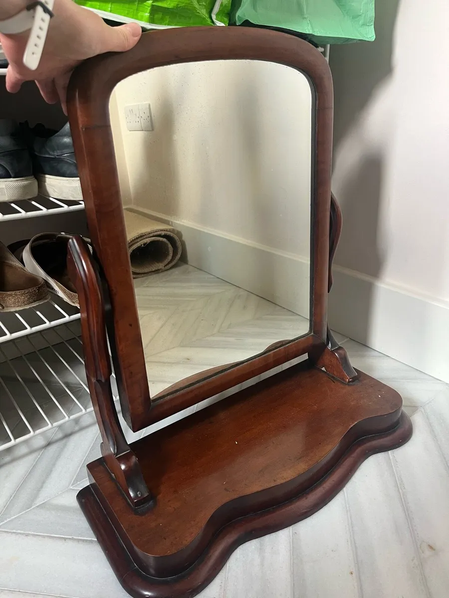 Mirror for table