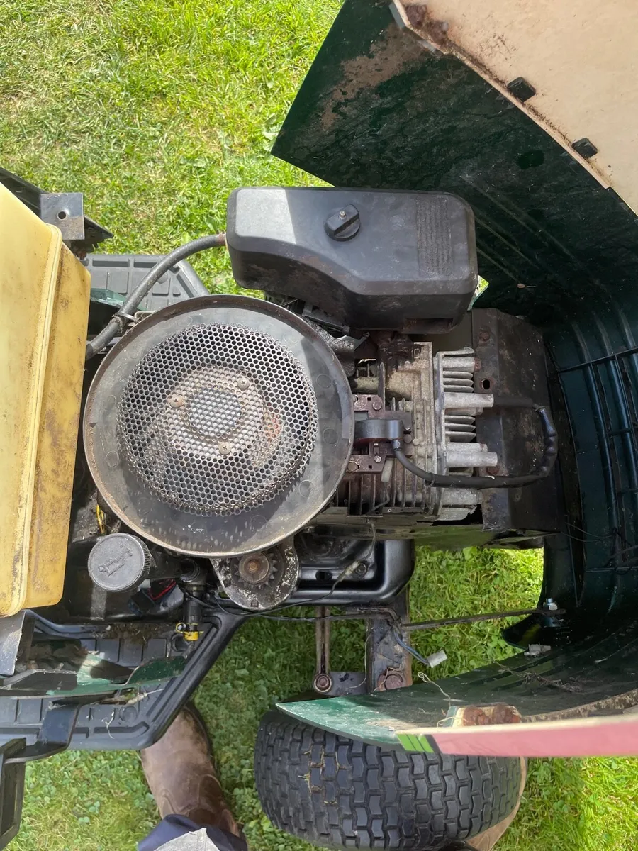 Bolens ride on mower - Image 2