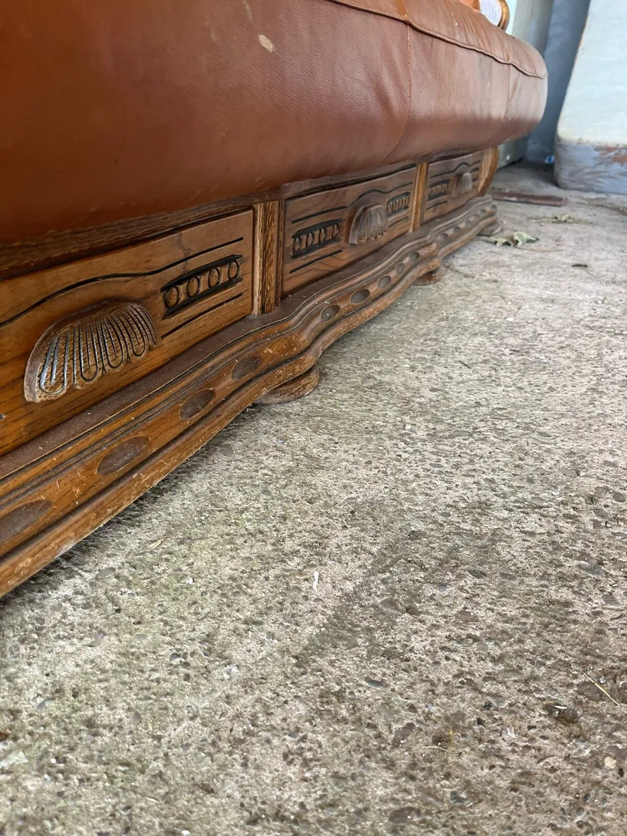 Three seater leather sofa - Image 3