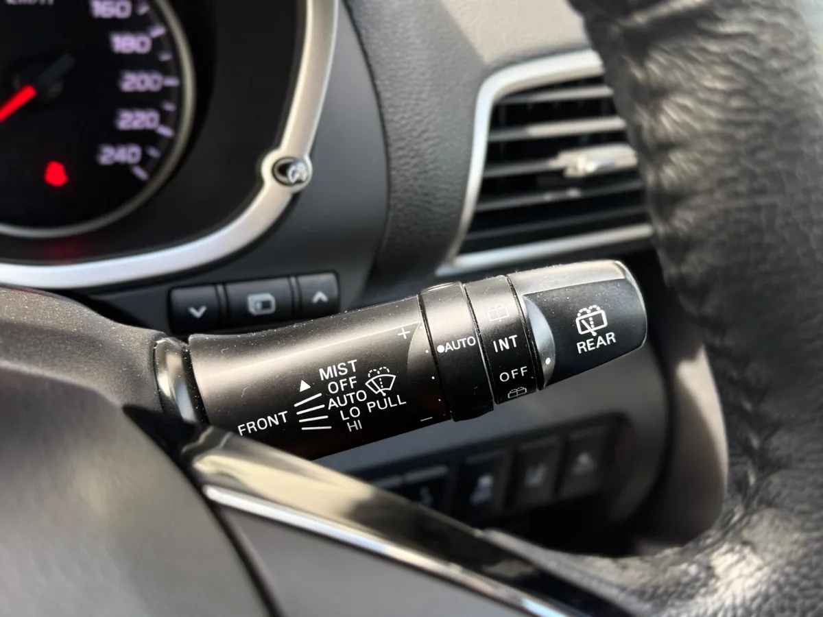 2018 MITSUBISHI ECLIPSE CROSS INTENSE PETROL - Image 3