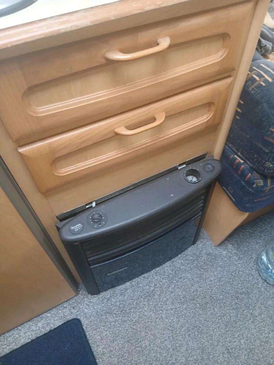 Caravan - Image 2