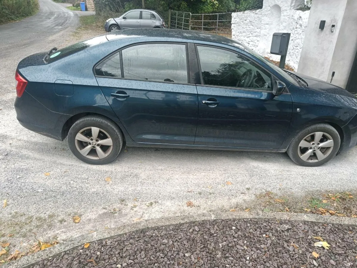 Skoda Rapid - Image 2
