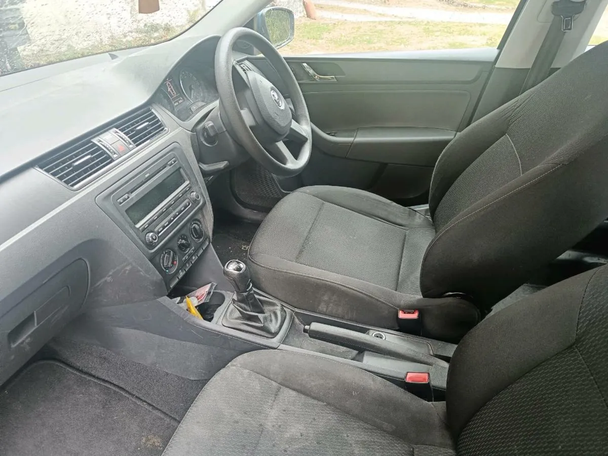 Skoda Rapid - Image 4
