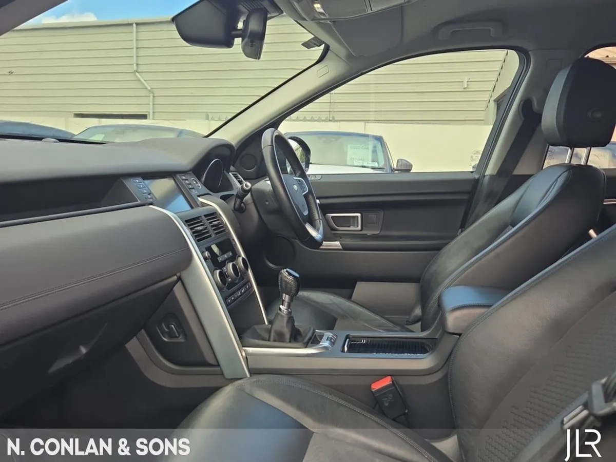 Land Rover Discovery Sport 2.0d SE 7 Seater  low - Image 3