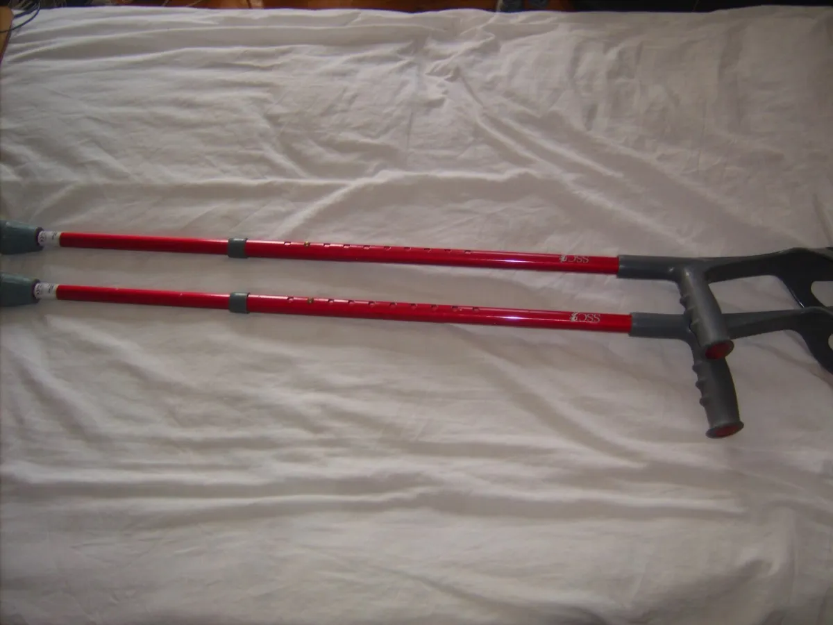 crutch - Image 1