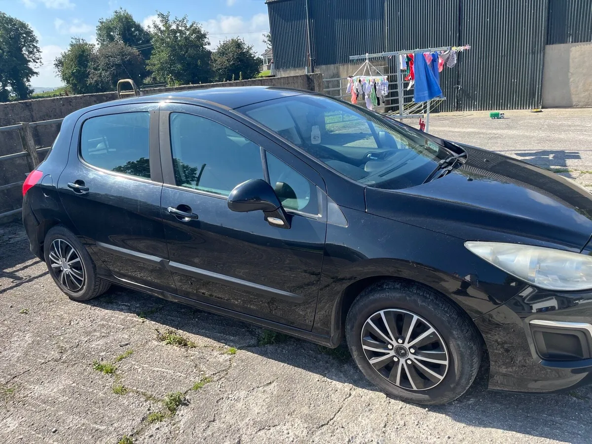 Peugeot 308 2011 manual diesel - Image 2