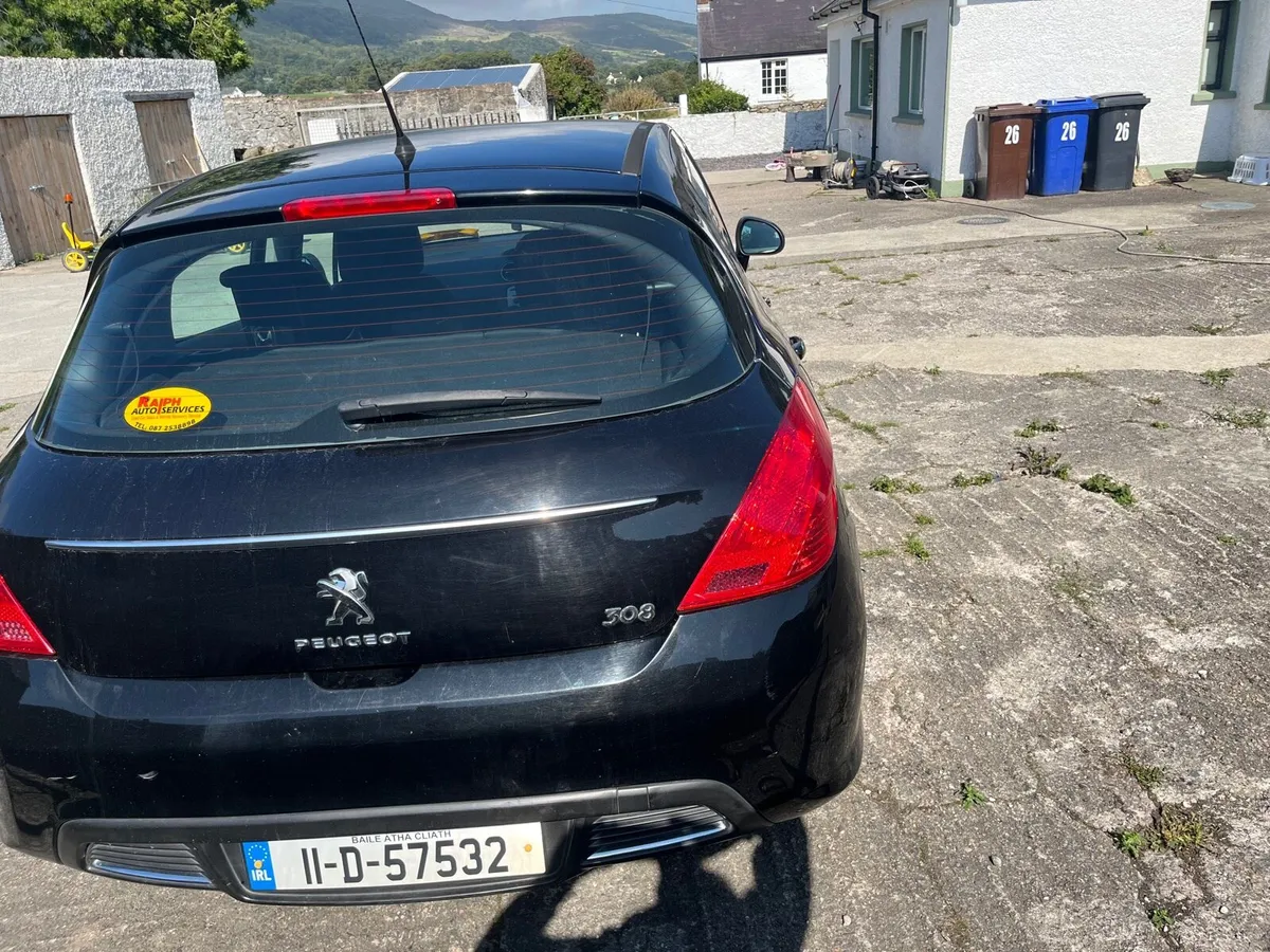 Peugeot 308 2011 manual diesel - Image 4